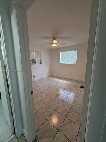 6071 SW 33rd St 1, Miramar, FL 33023