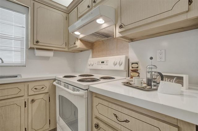 1300 N 12th Court 4b, Hollywood, FL 33019