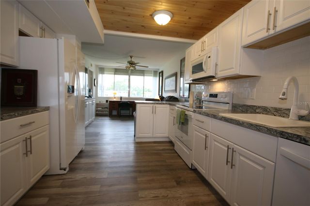 4880 LOCUST STREET NE 338, St Petersburg, FL 33703