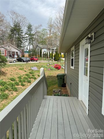 137 Warren Haynes Drive, Asheville, NC 28806