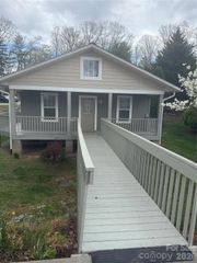 137 Warren Haynes Drive, Asheville, NC 28806