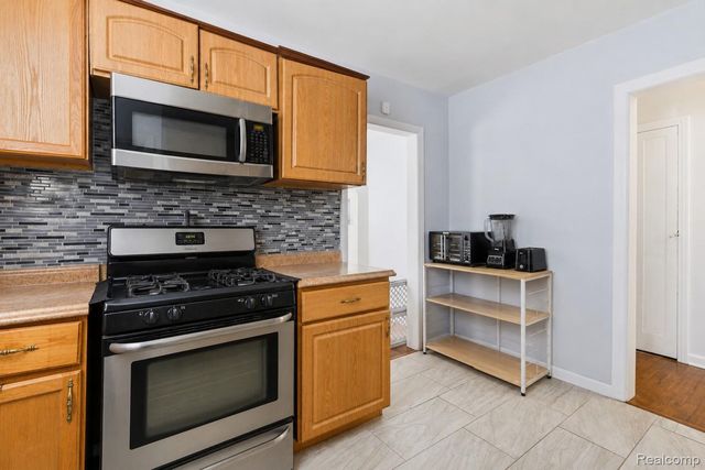 13995 Toepfer Road, Warren, MI 48089
