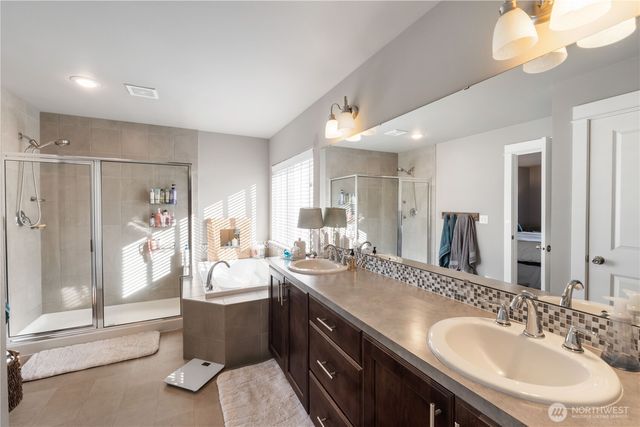 18436 Village Parkway E, Bonney Lake, WA 98391