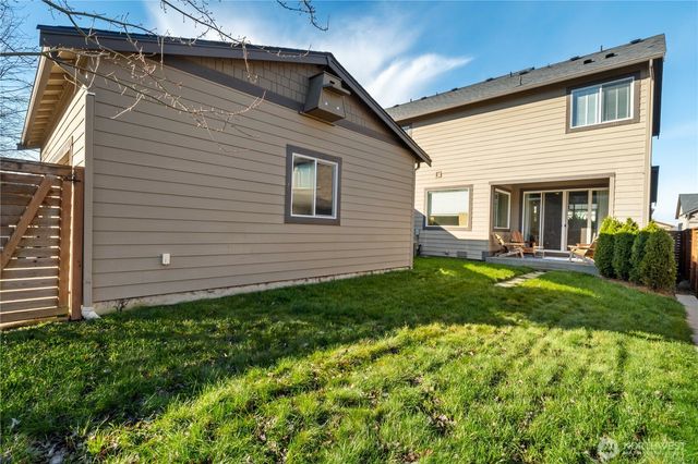 18436 Village Parkway E, Bonney Lake, WA 98391