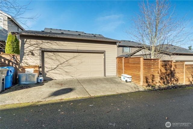 18436 Village Parkway E, Bonney Lake, WA 98391