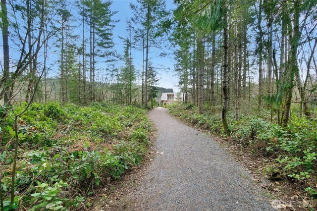 18436 Village Parkway E, Bonney Lake, WA 98391