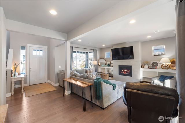 18436 Village Parkway E, Bonney Lake, WA 98391