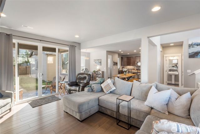 18436 Village Parkway E, Bonney Lake, WA 98391