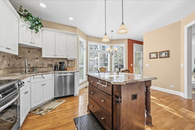 1427 Cress Creek Court, Naperville, IL 60563