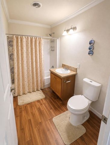 906 Moms Road, Port Bolivar, TX 77650