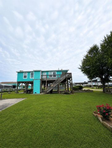 906 Moms Road, Port Bolivar, TX 77650