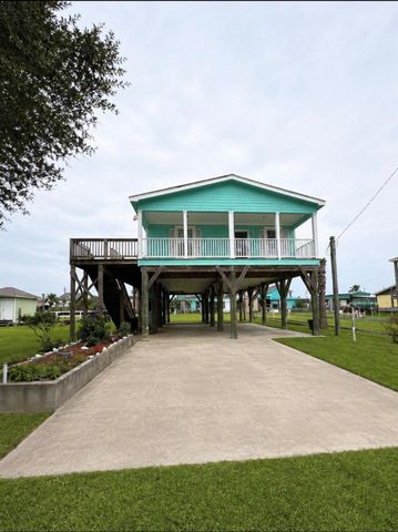 906 Moms Road, Port Bolivar, TX 77650