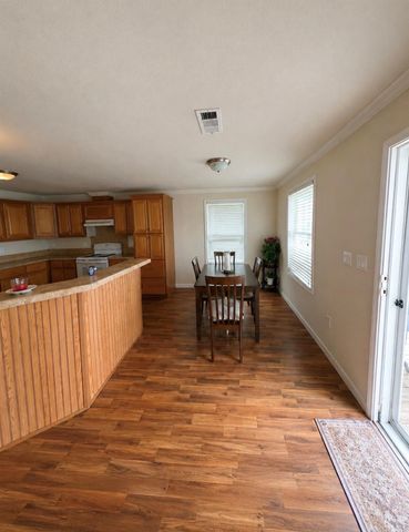 906 Moms Road, Port Bolivar, TX 77650