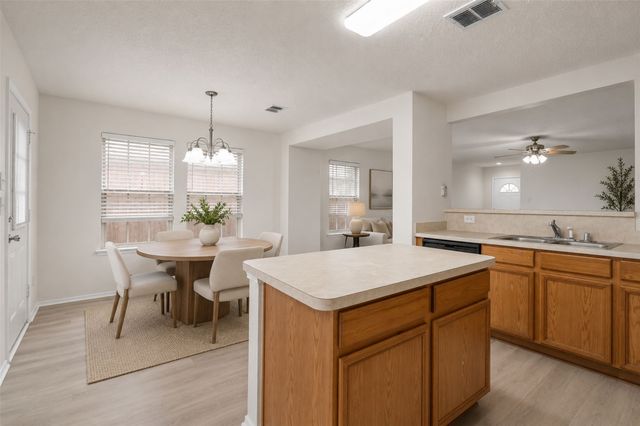 14812 Ledgeview Court, Balch Springs, TX 75180