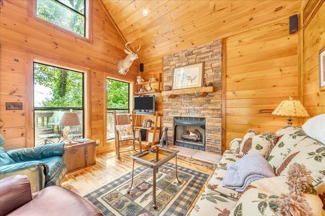 160 Fawn Pl, Smithville, TN 37166