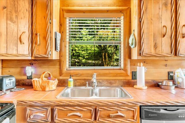 160 Fawn Pl, Smithville, TN 37166