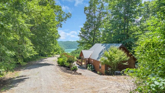 160 Fawn Pl, Smithville, TN 37166