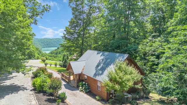 160 Fawn Pl, Smithville, TN 37166
