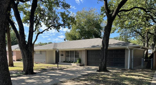 313 Nottingham Drive, Irving, TX 75061