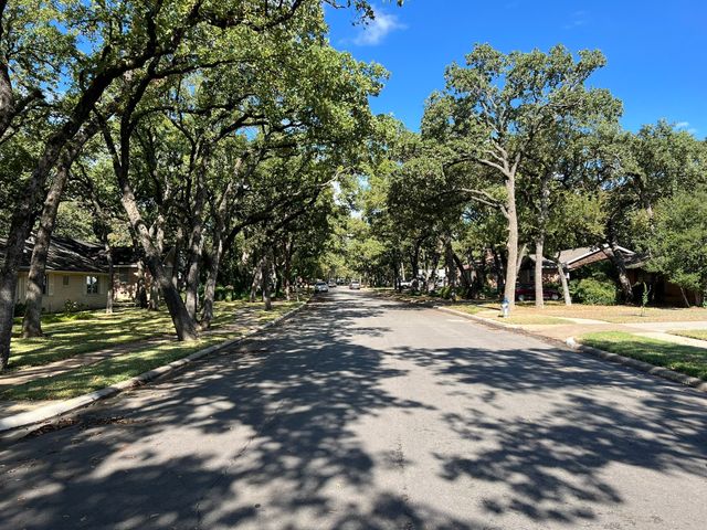 313 Nottingham Drive, Irving, TX 75061
