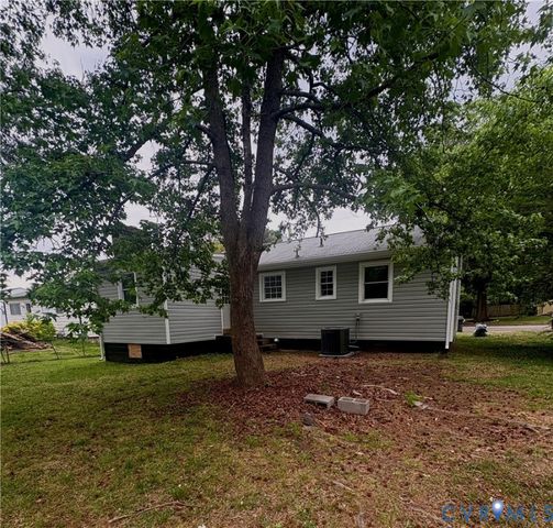 2207 Johnson St, Hopewell, VA 23860