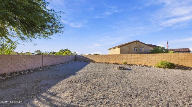 446 W Charles L Mckay Street, Vail, AZ 85641