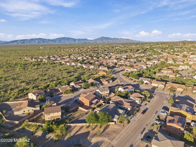 446 W Charles L Mckay Street, Vail, AZ 85641