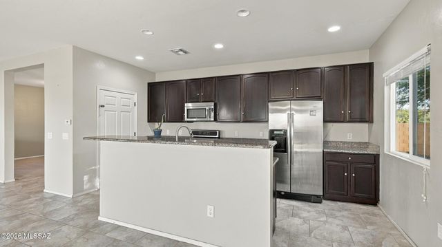446 W Charles L Mckay Street, Vail, AZ 85641