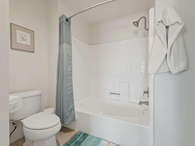 500 S Farrell Drive J64, Palm Springs, CA 92262