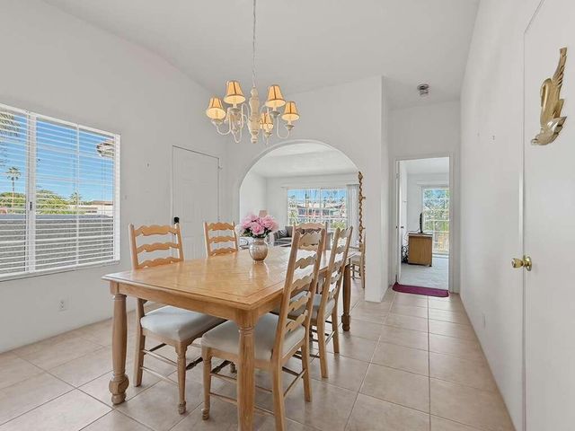 500 S Farrell Drive J64, Palm Springs, CA 92262
