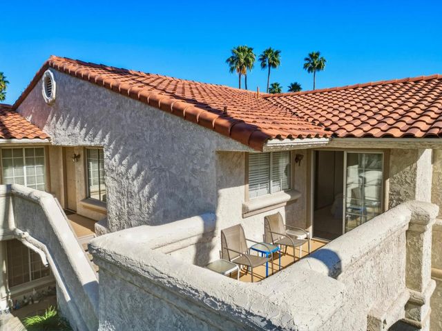 500 S Farrell Drive J64, Palm Springs, CA 92262