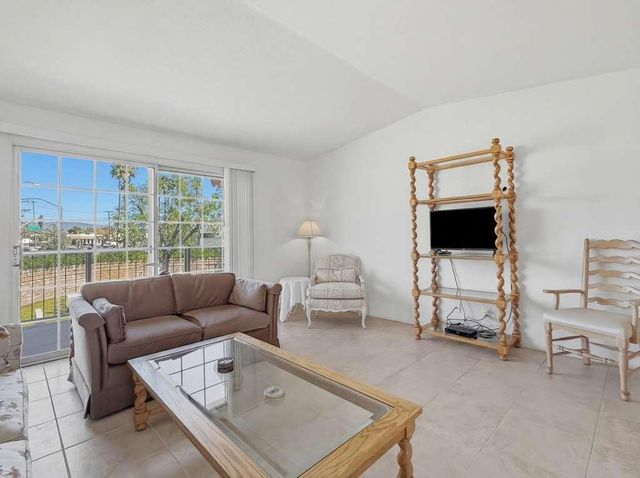 500 S Farrell Drive J64, Palm Springs, CA 92262