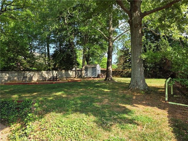 2076 Anderson Drive SE, Smyrna, GA 30080