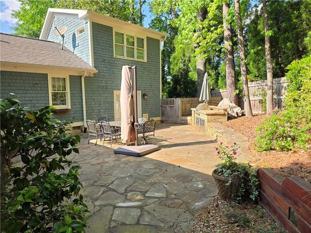 2076 Anderson Drive SE, Smyrna, GA 30080