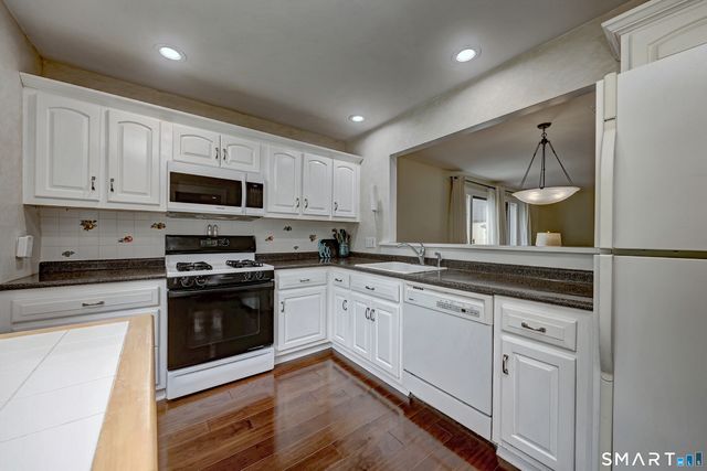 407 Montauk Lane B, Stratford, CT 06614