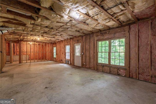 5678 Coopers Glen Court SW, Mableton, GA 30126