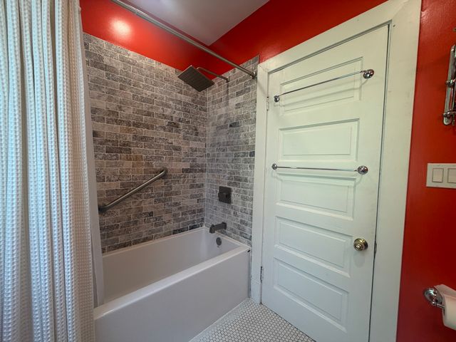 1004 Ashland Avenue 1, Evanston, IL 60202
