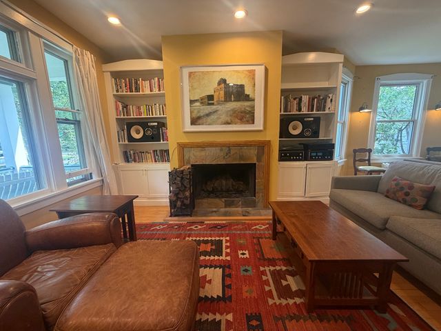 1004 Ashland Avenue 1, Evanston, IL 60202