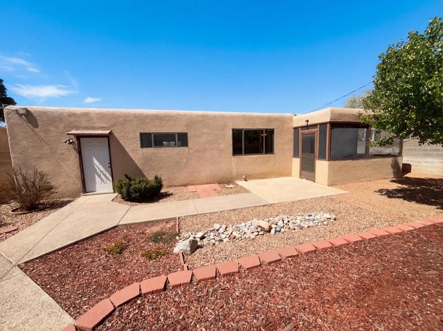 3336 Betts Drive NE, Albuquerque, NM 87111