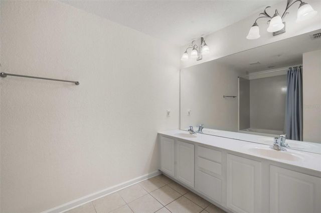 2851 POLVADERO LANE 105, Orlando, FL 32835