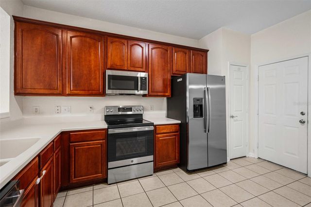 2851 POLVADERO LANE 105, Orlando, FL 32835