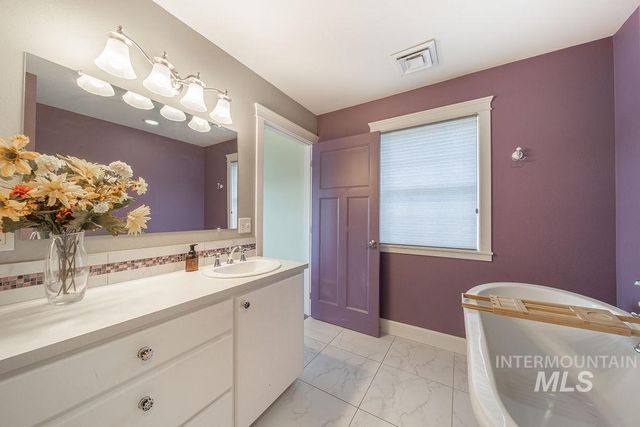19809 Tammany Creek Rd, Lewiston, ID 83501