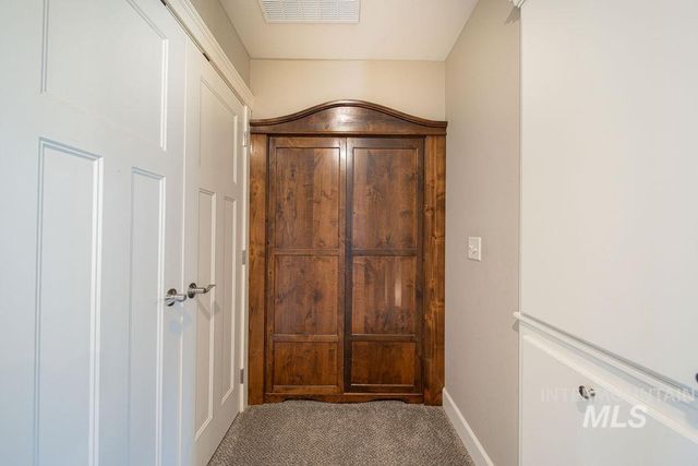 19809 Tammany Creek Rd, Lewiston, ID 83501