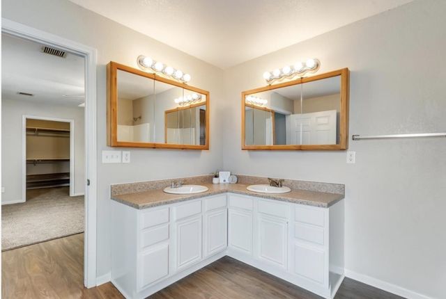 5419 S Glenn St, Wichita, KS 67217