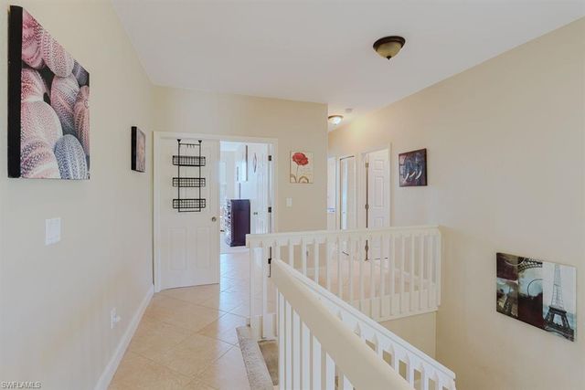 1827 SE 12th ST, Cape Coral, FL 33990