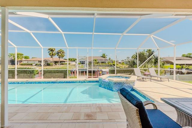 1827 SE 12th ST, Cape Coral, FL 33990