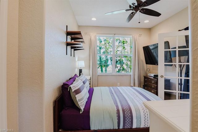 1827 SE 12th ST, Cape Coral, FL 33990