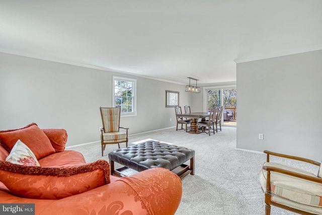 12805 POINT PLEASANT DR, Fairfax, VA 22033