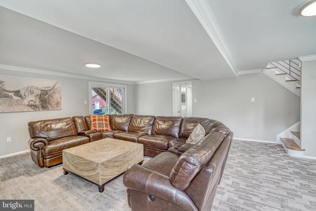 12805 POINT PLEASANT DR, Fairfax, VA 22033