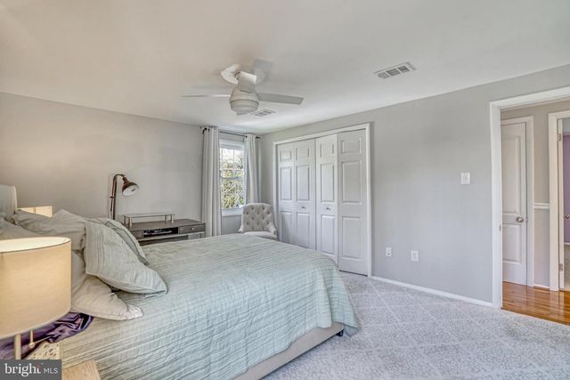 12805 POINT PLEASANT DR, Fairfax, VA 22033